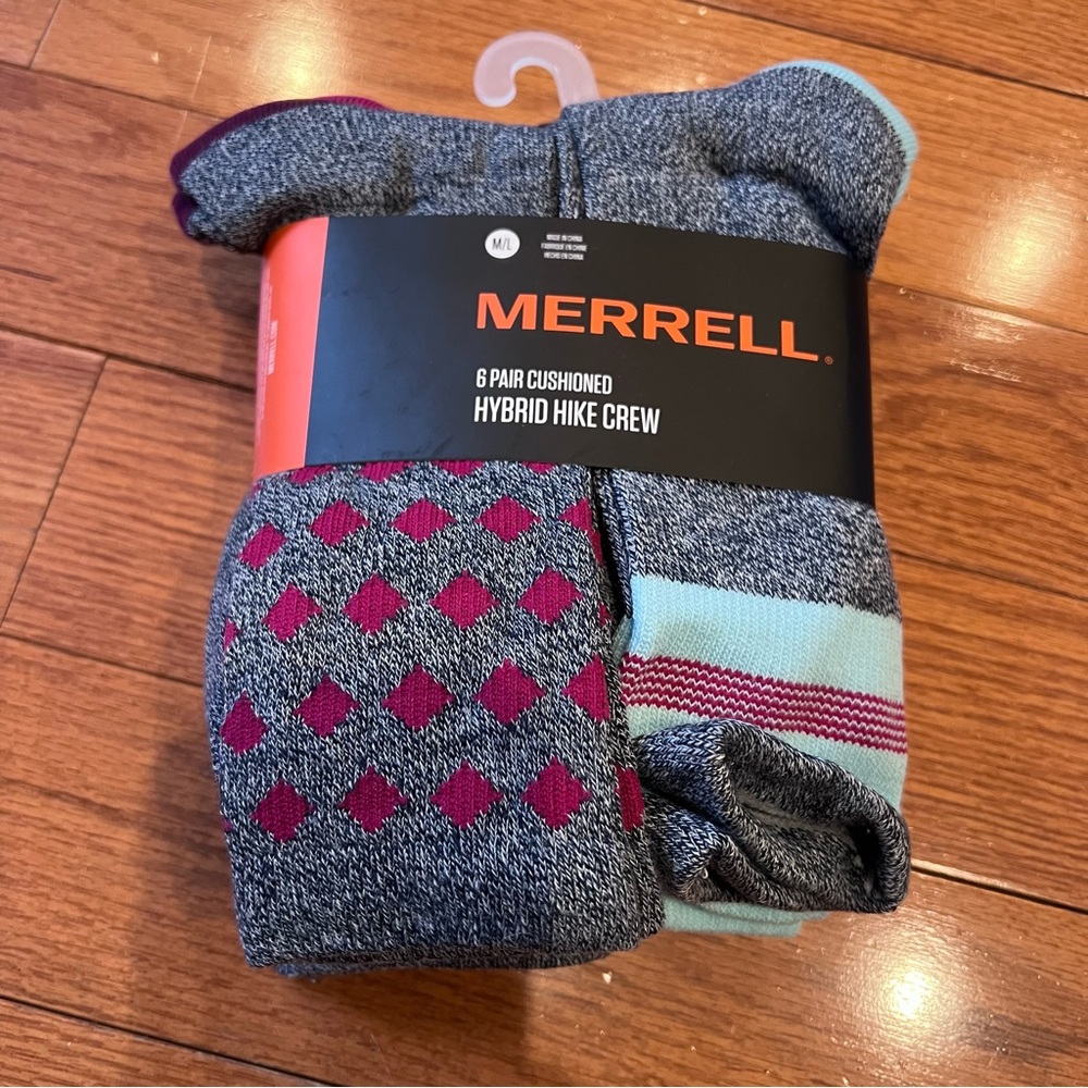 NWT Kids Merrell 6 Pair Cushioned Hybrid Hike Crew Socks Size M/L